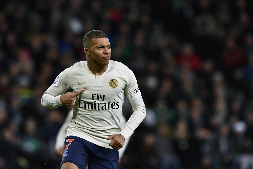 妻子花掉2000万积蓄痛哭！丈夫查账后震惊：我挣的钱都给美容院了……